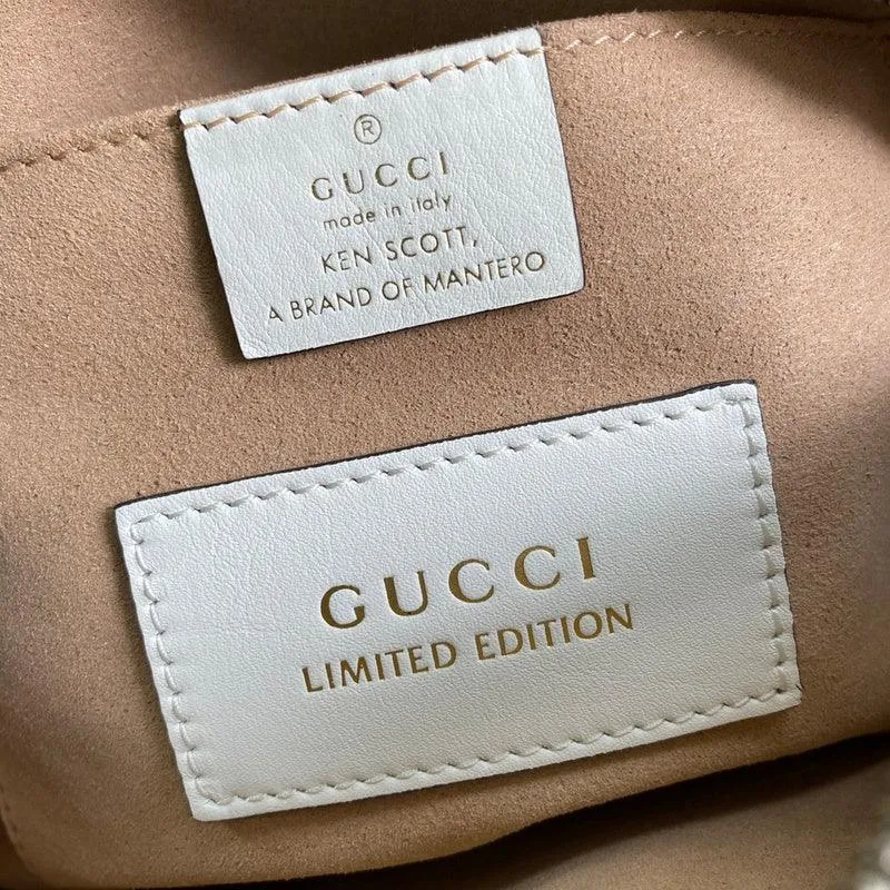 Charm - GG Bags - 2050