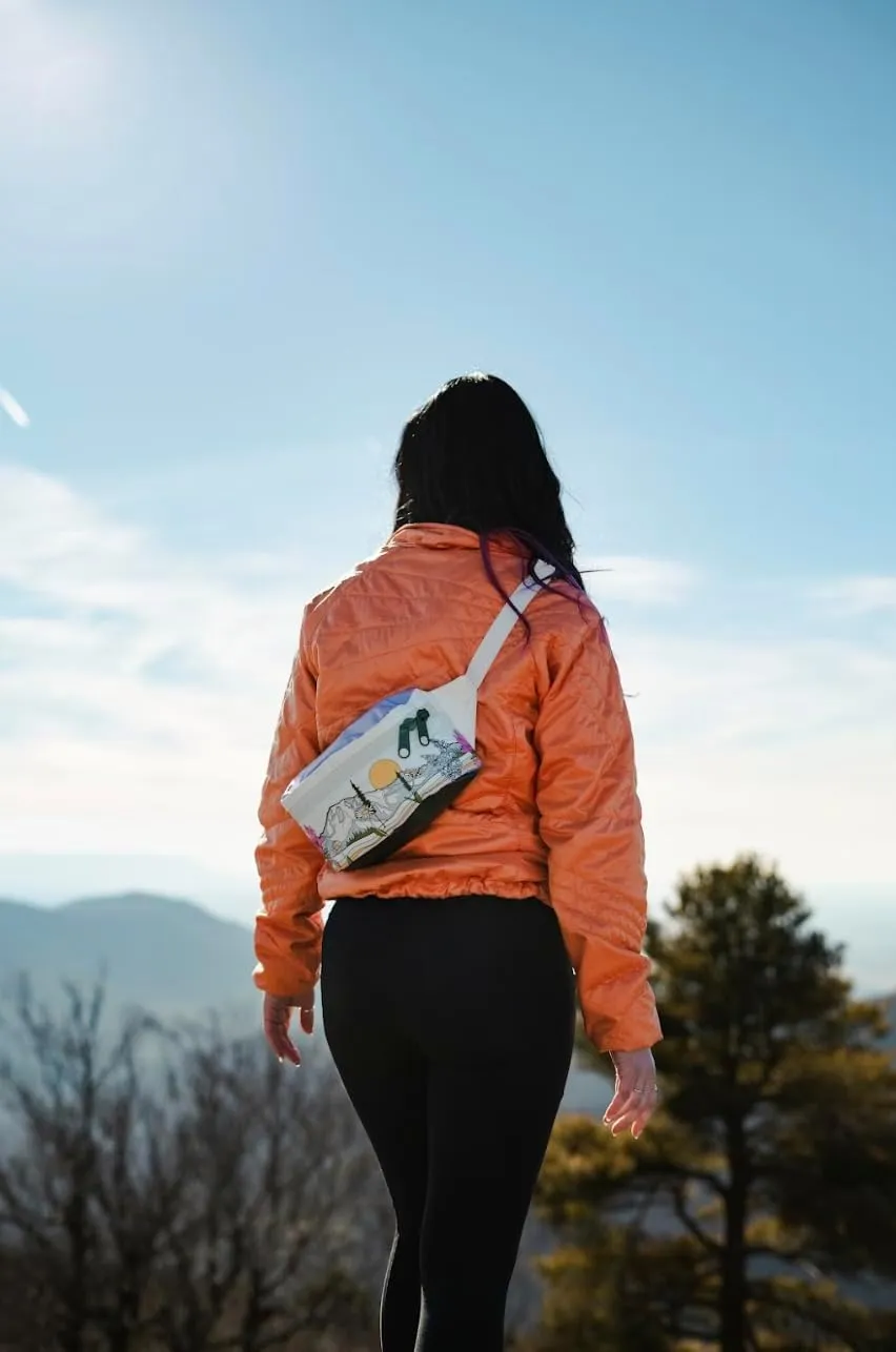Fanny Pack for Women and Men, Perfect Crossbody Running Pouch for Workouts, Hiking, Sports, Festivals, Outdoors, Traveling, Belt Bag Holds Phone and Accessories (Mount Rainier)