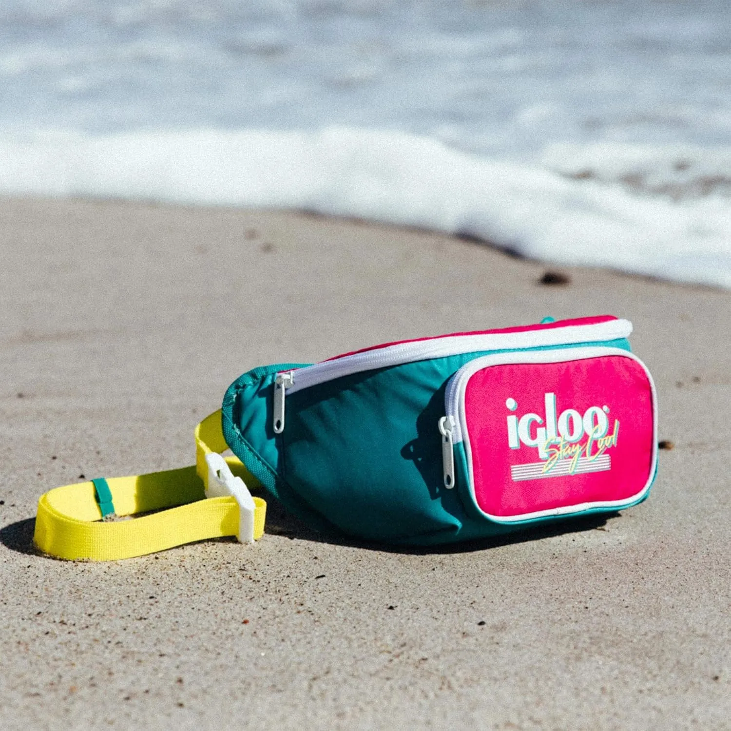Igloo Retro Fanny Packs Cooler, Insulated Crossbody Bag, Fashion Waist Packs, Adjustable & Lightweight Travel Hip Pack